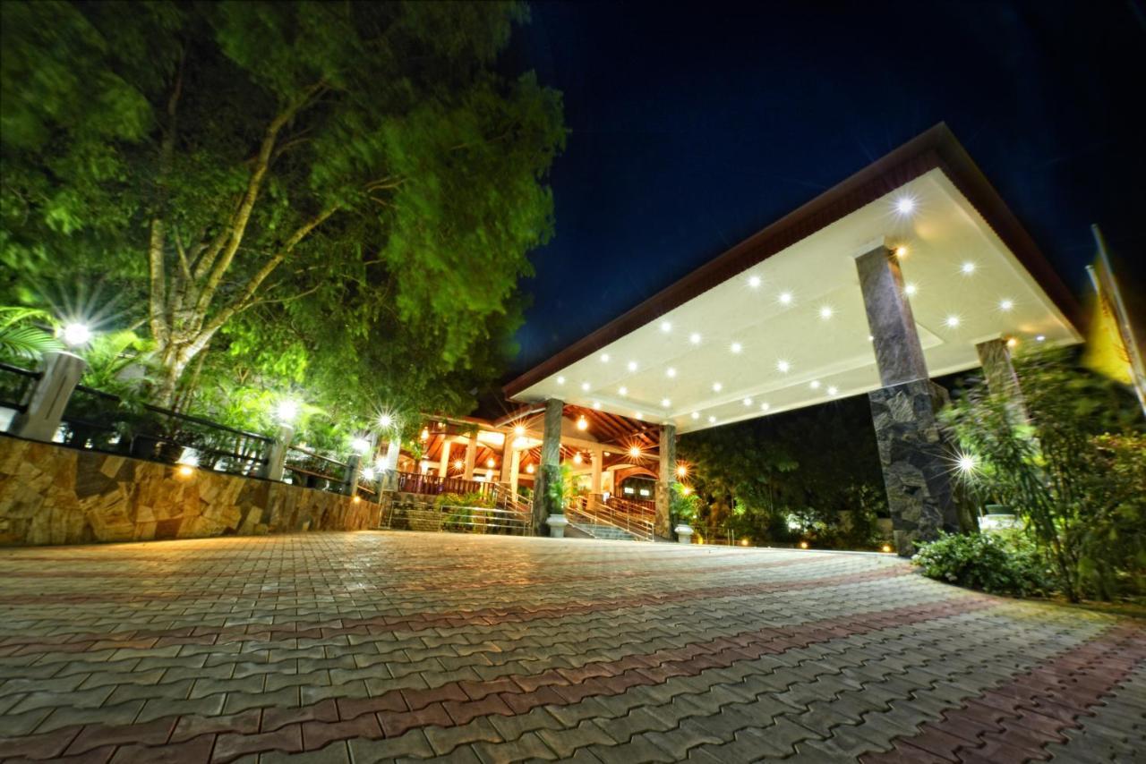 Hotel Centauria Wild Udawalawe Exterior foto