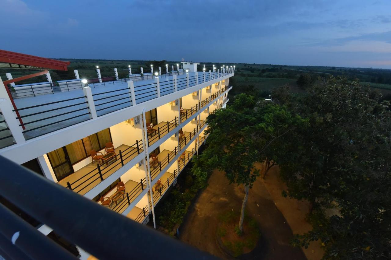 Hotel Centauria Wild Udawalawe Exterior foto