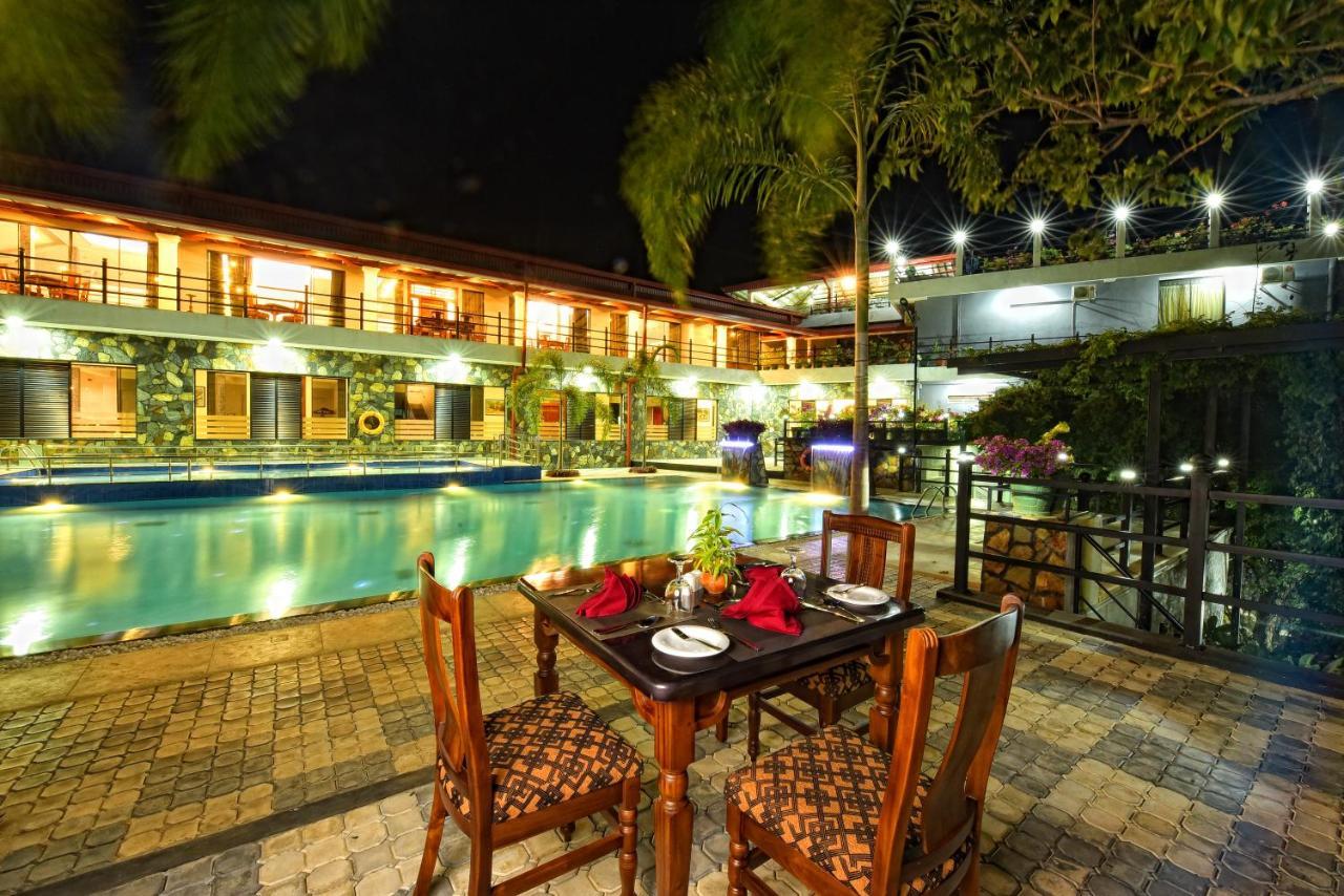 Hotel Centauria Wild Udawalawe Exterior foto