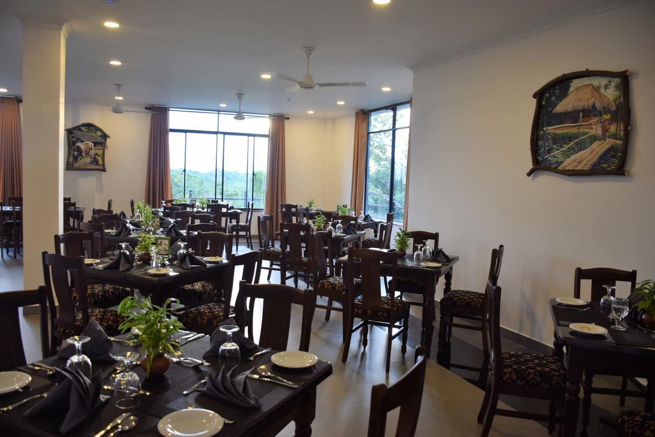 Hotel Centauria Wild Udawalawe Exterior foto